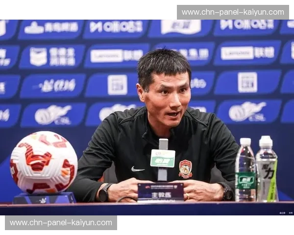 邵佳一接任国足主帅：把中国足球的精神找回来，冲击世界杯是核心目标