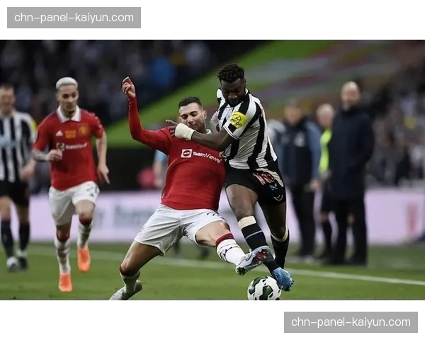 战术复盘：曼联防线前压酿苦果，对手三次通过简单长传完成高效转换